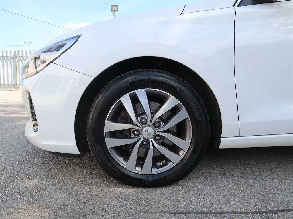 Hyundai i30  1.4 T-GDI
