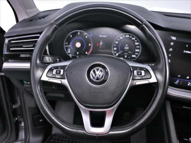 Volkswagen Touareg R-Line 3,0 TDI DSG 4Motion DPH