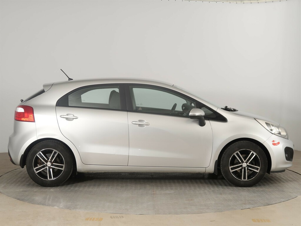 Kia Rio  1.25 CVVT