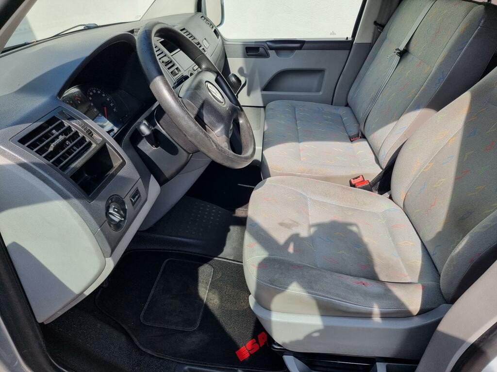 Volkswagen Transporter 2.5TDi L1 6míst