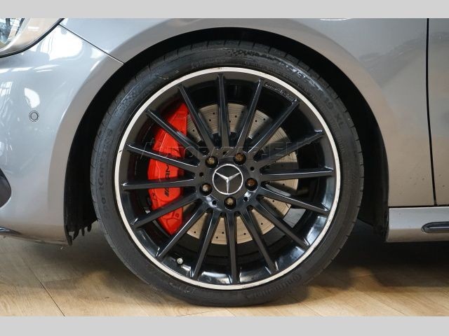 Mercedes A trieda 45 AMG 4M