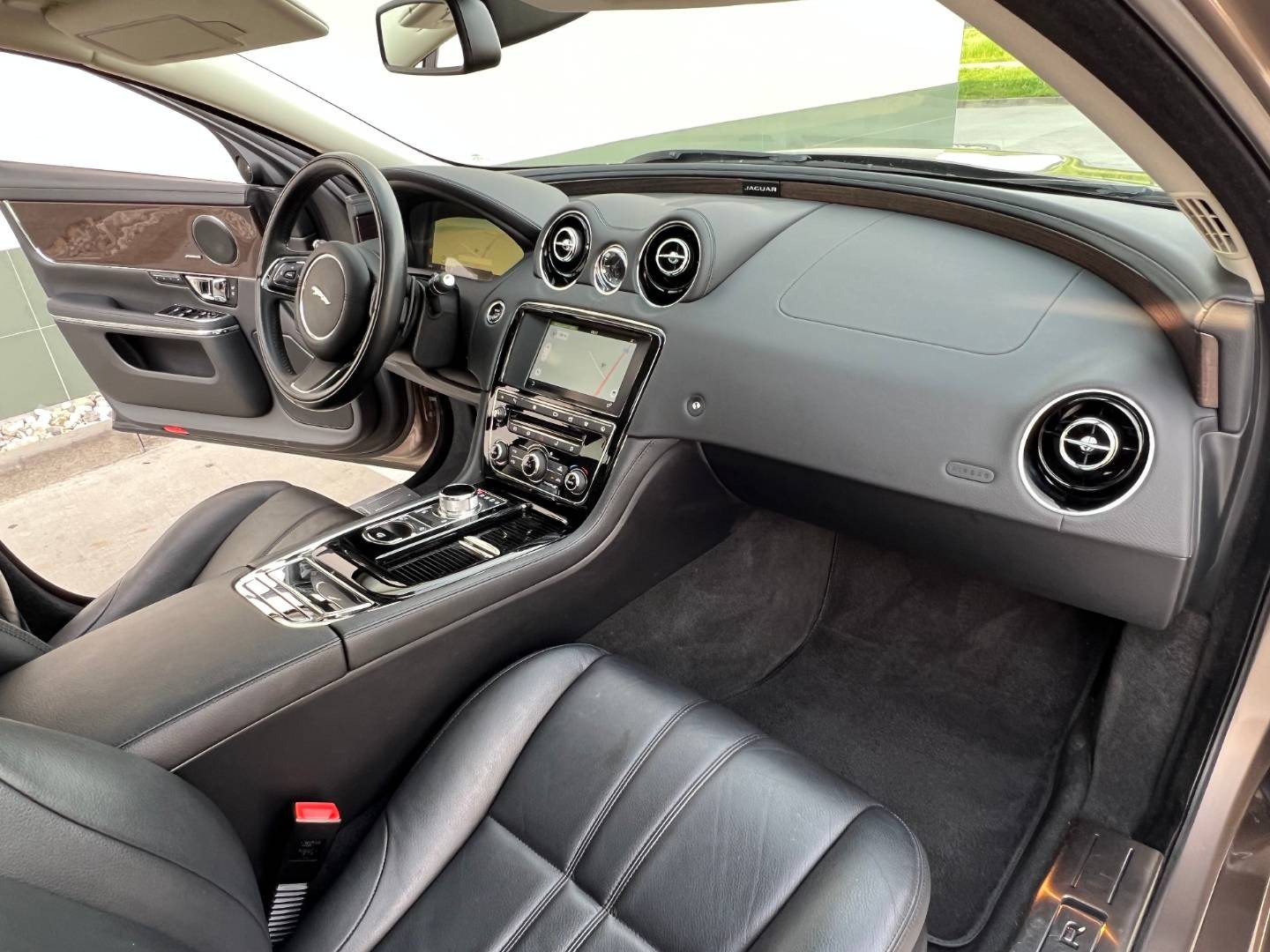 Jaguar XJ 3.0 V6 Td 300k Portfolio LWB
