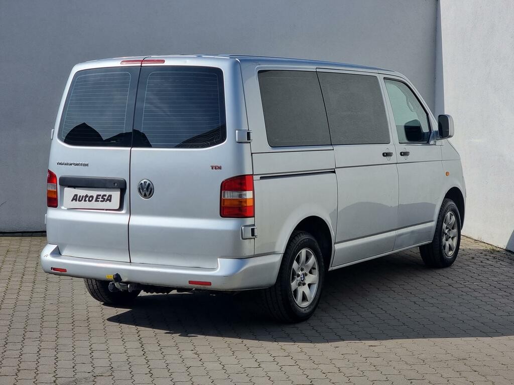 Volkswagen Transporter 2.5TDi L1 6míst