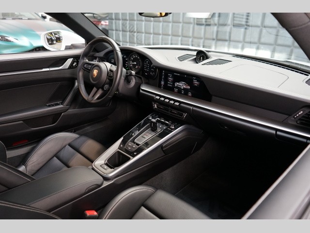 Porsche 911 992 C2S PDLS+ Pano Chrono