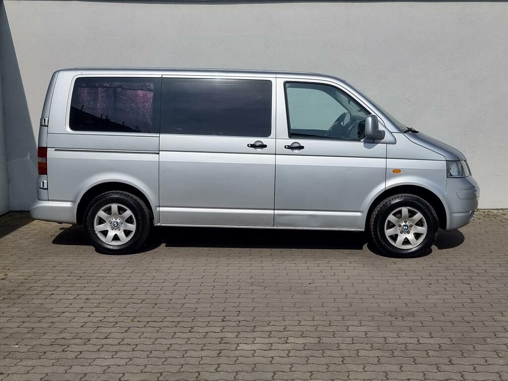 Volkswagen Transporter 2.5TDi L1 6míst