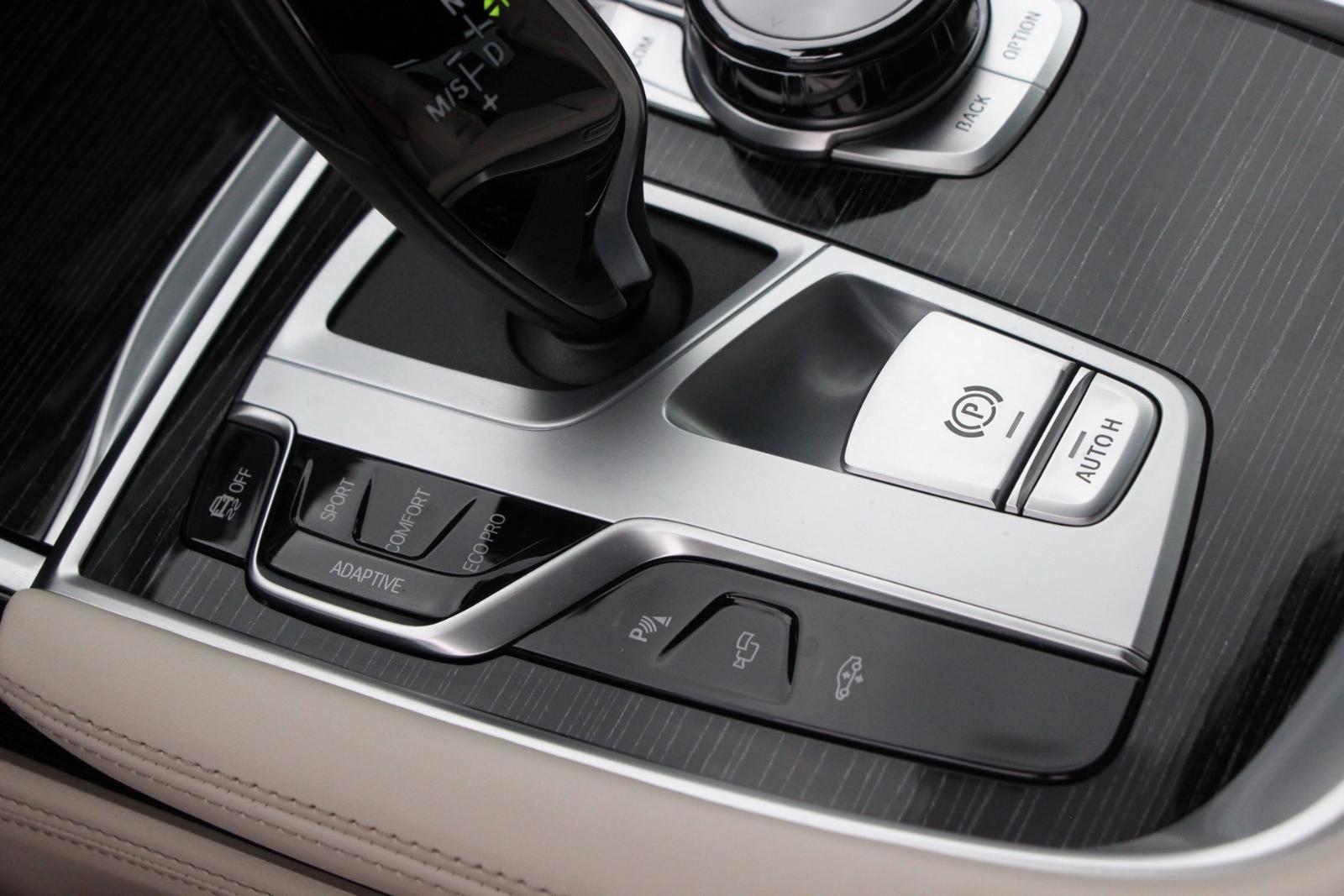 BMW Rad 7 740Ld mHEV xDrive A/T