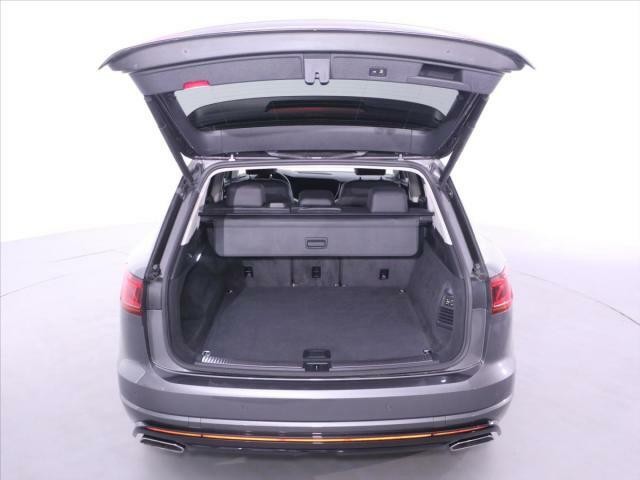 Volkswagen Touareg R-Line 3,0 TDI DSG 4Motion DPH
