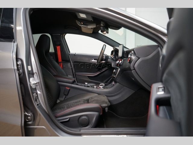 Mercedes A trieda 45 AMG 4M