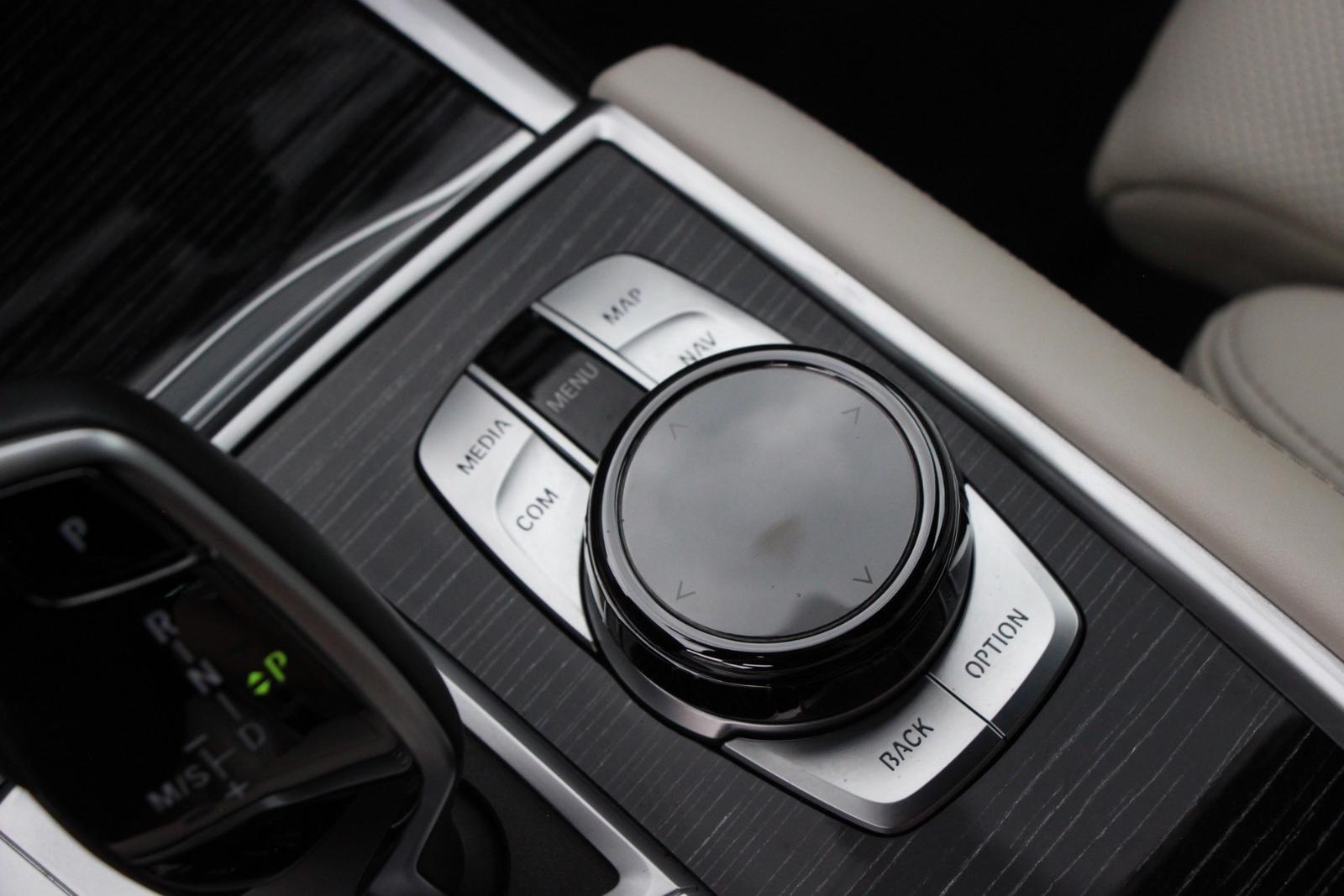 BMW Rad 7 740Ld mHEV xDrive A/T