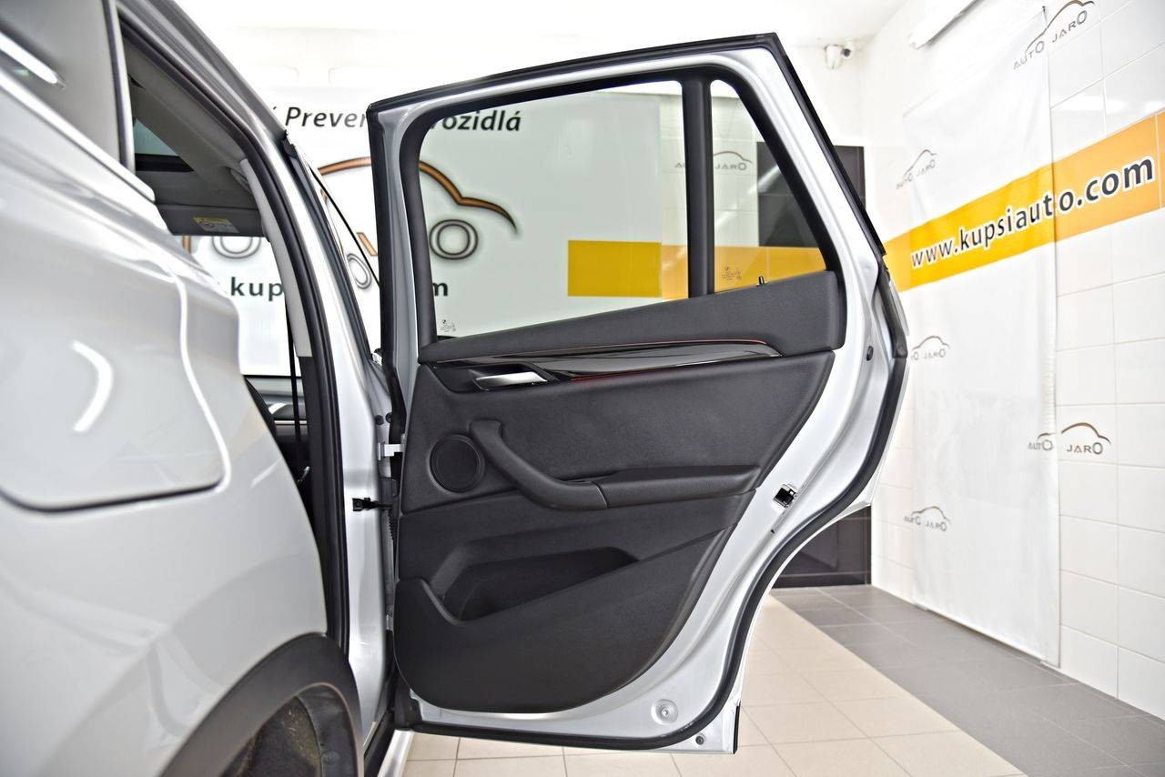 BMW X1 sDrive 18d xLine A/T