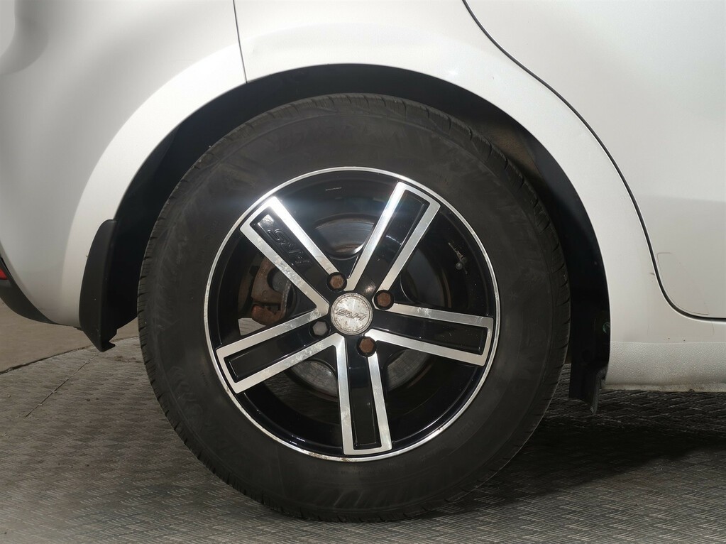 Kia Rio  1.25 CVVT