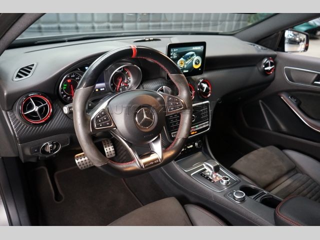 Mercedes A trieda 45 AMG 4M
