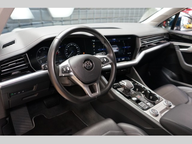 Volkswagen Touareg TDI Elegance Vzduch Tažné CZ