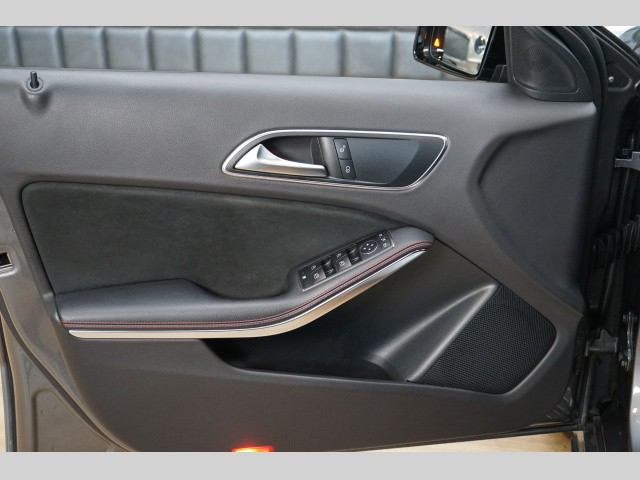 Mercedes-Benz Třídy A 45 AMG 4M 280kW LED Kamera CZ