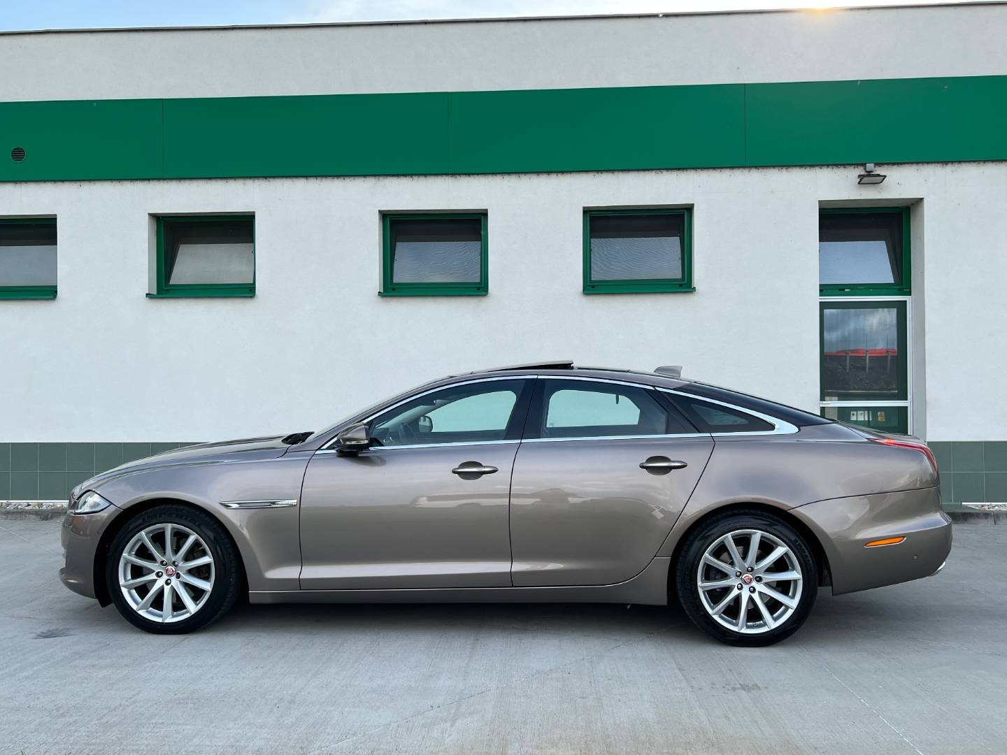 Jaguar XJ 3.0 V6 Td 300k Portfolio LWB