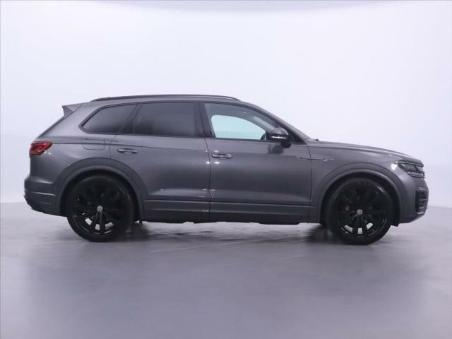 Volkswagen Touareg R-Line 3,0 TDI DSG 4Motion DPH