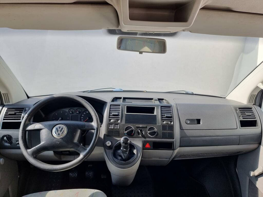 Volkswagen Transporter 2.5TDi L1 6míst