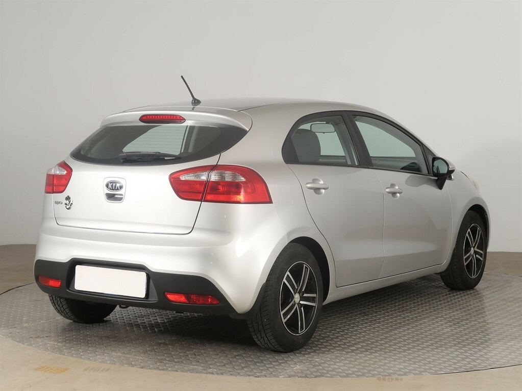 Kia Rio  1.25 CVVT
