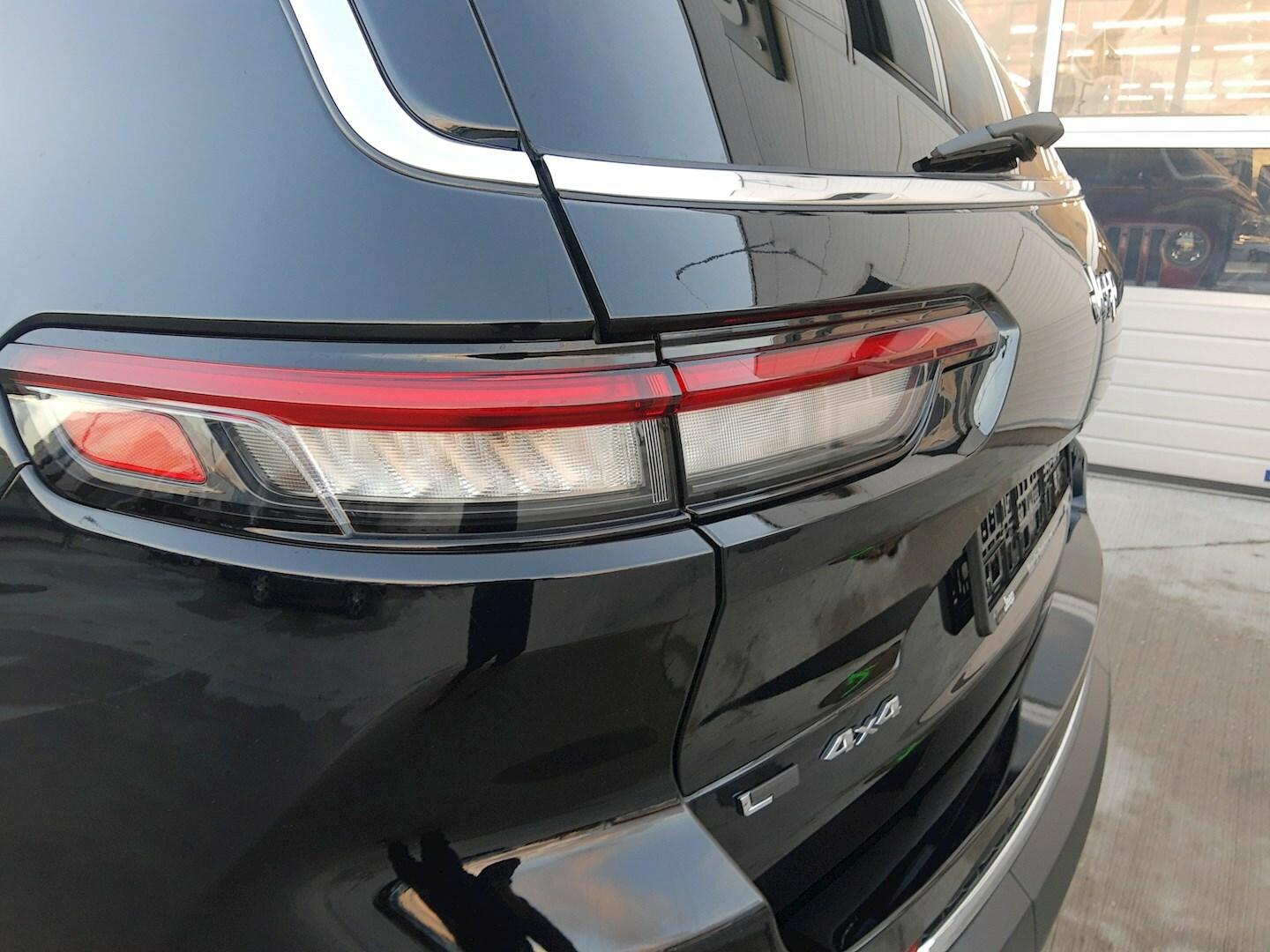 Jeep Grand Cherokee Cherokee L 3.6L V6 Limited 4X4