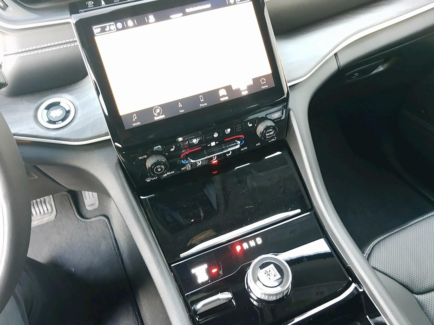 Jeep Grand Cherokee Cherokee L 3.6L V6 Limited 4X4