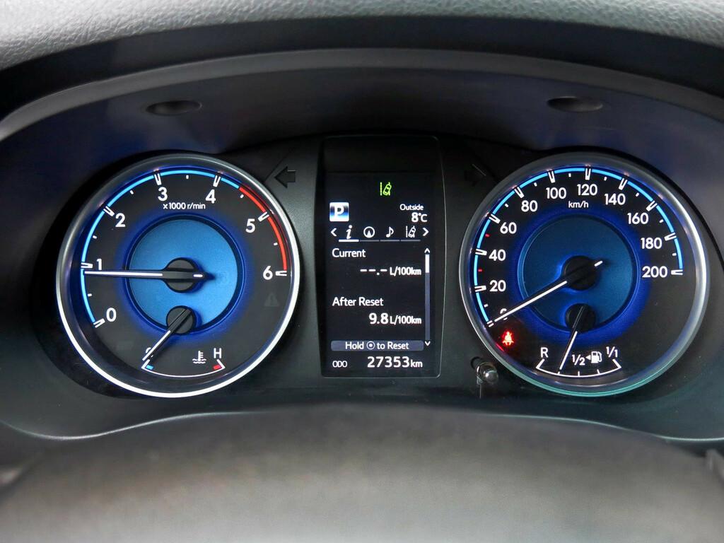 Toyota Hilux  2.4 D-4D