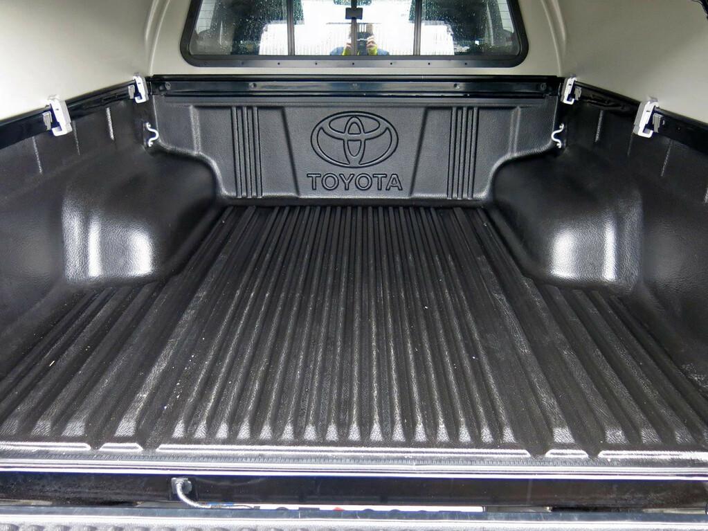 Toyota Hilux  2.4 D-4D