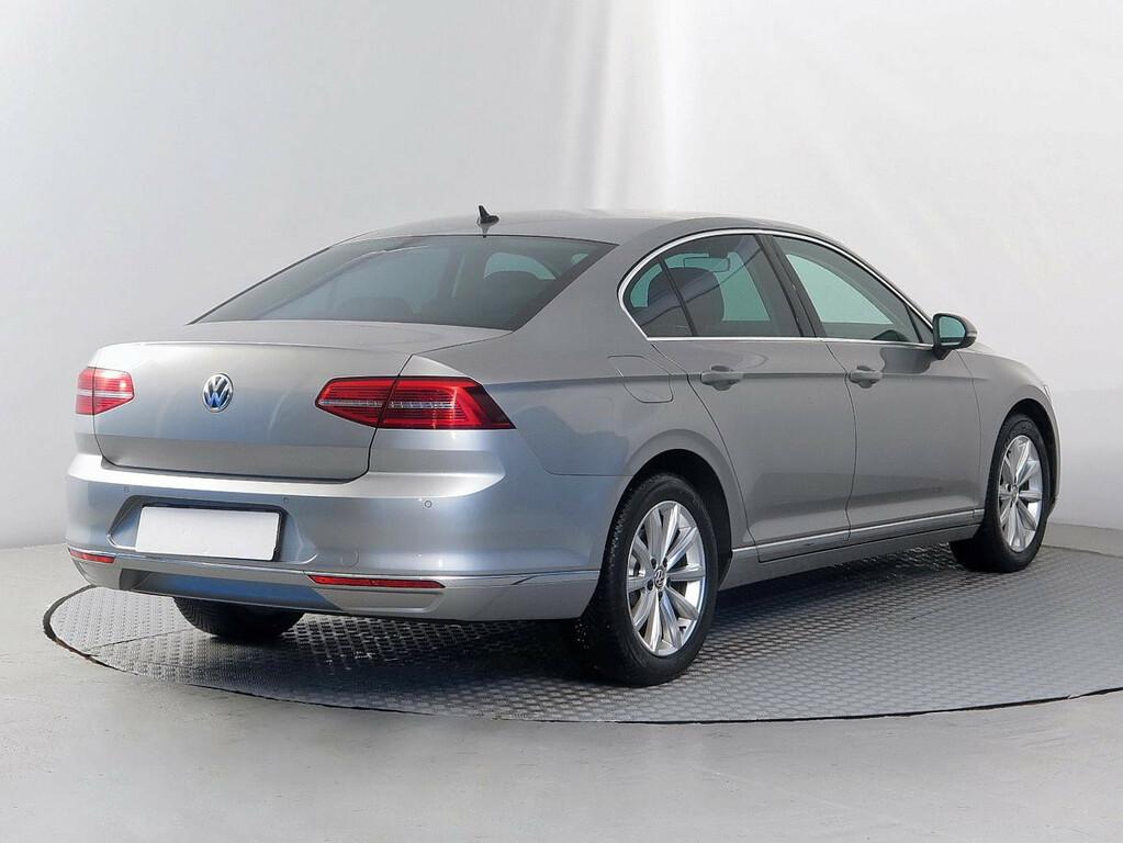 VW Passat Highline 2.0 TDI
