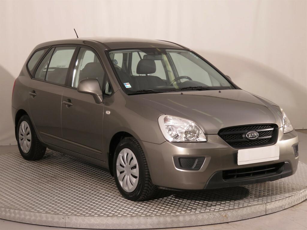 Kia Carens  2.0 16V