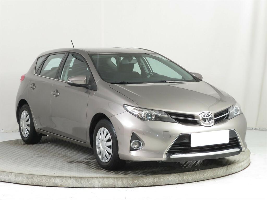 Toyota Auris  1.3 Dual VVT-i