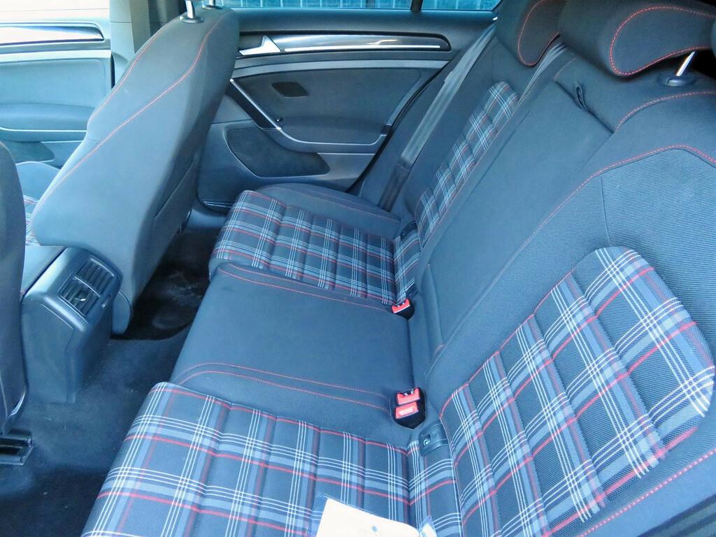 VW Golf  2.0 GTI