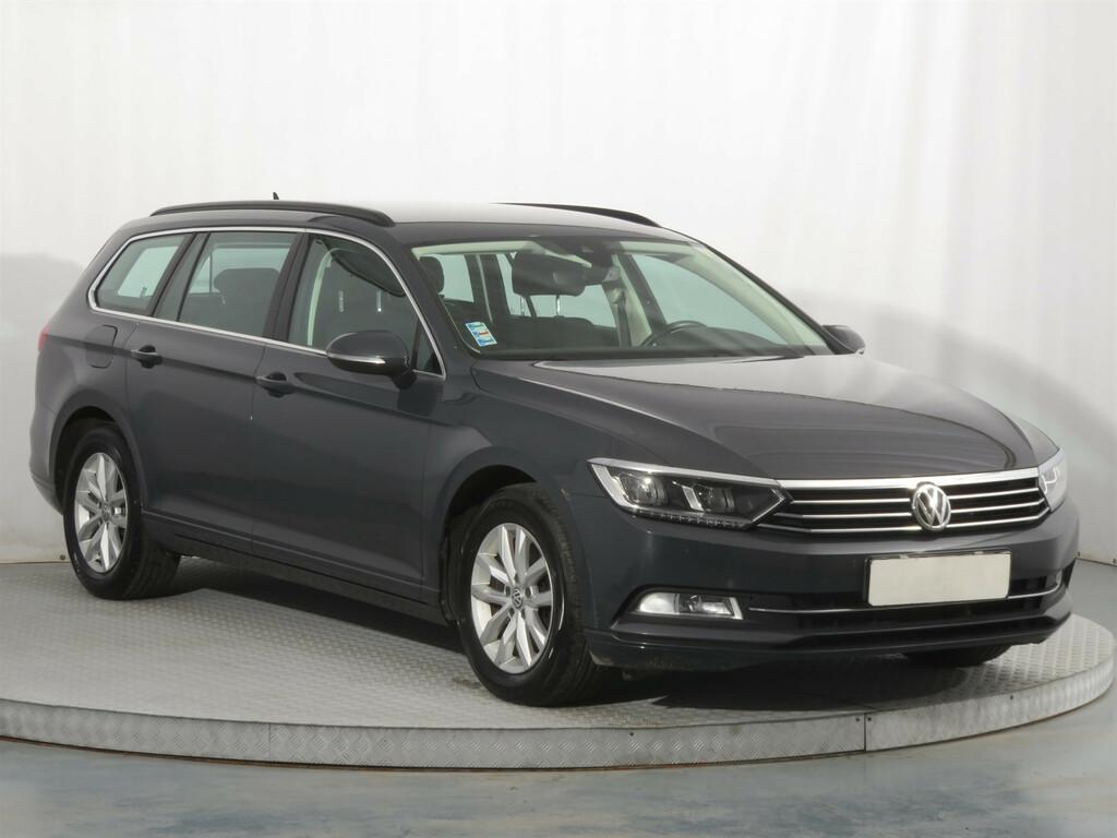 VW Passat Comfortline 2.0 TDI