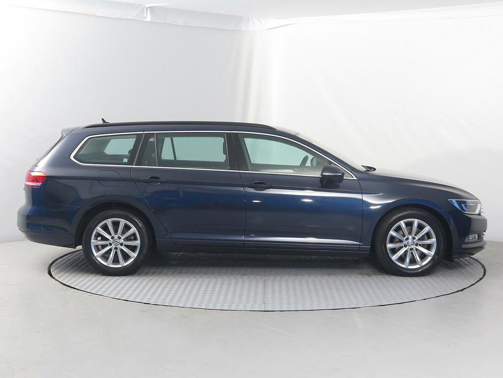 VW Passat Comfortline 2.0 TDI