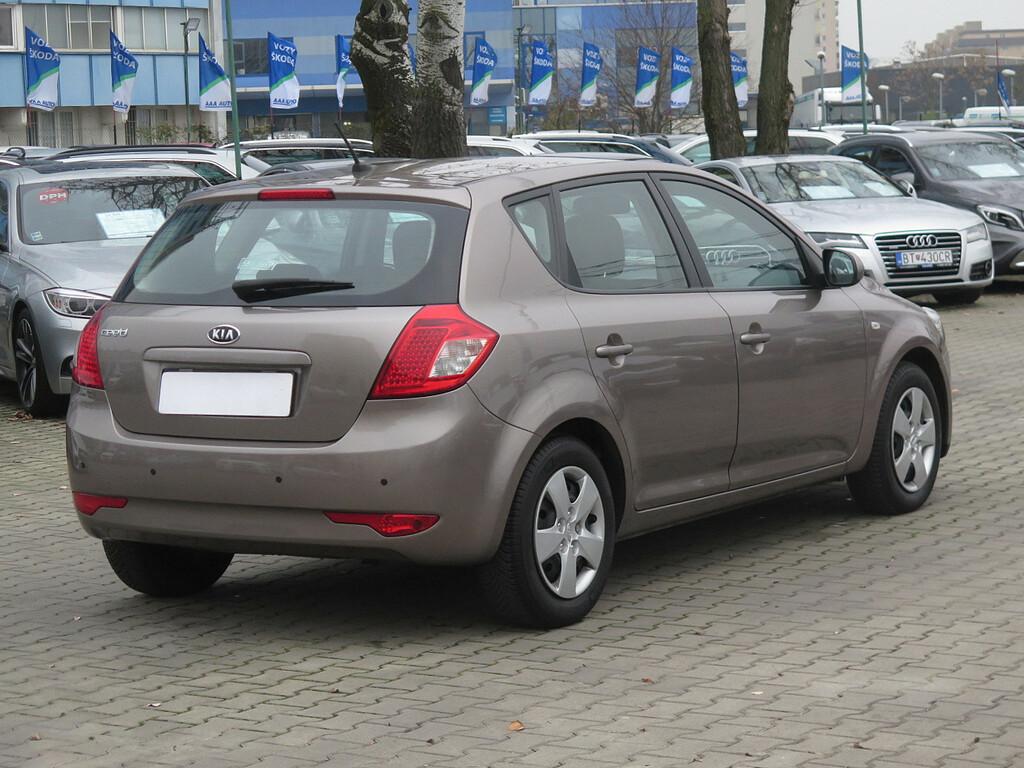 Kia Ceed  1.4 i