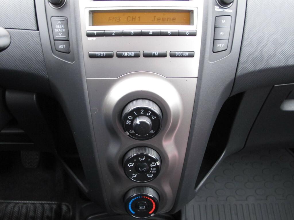 Toyota Yaris  1.0 VVT-i