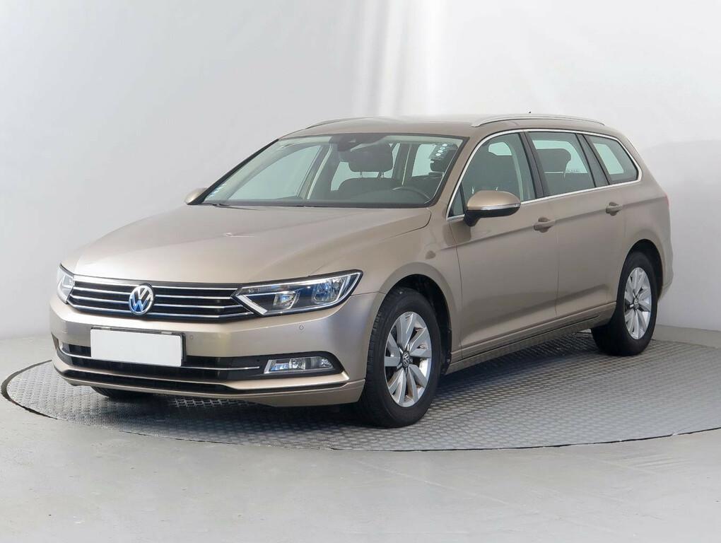 VW Passat Comfortline 2.0 TDI