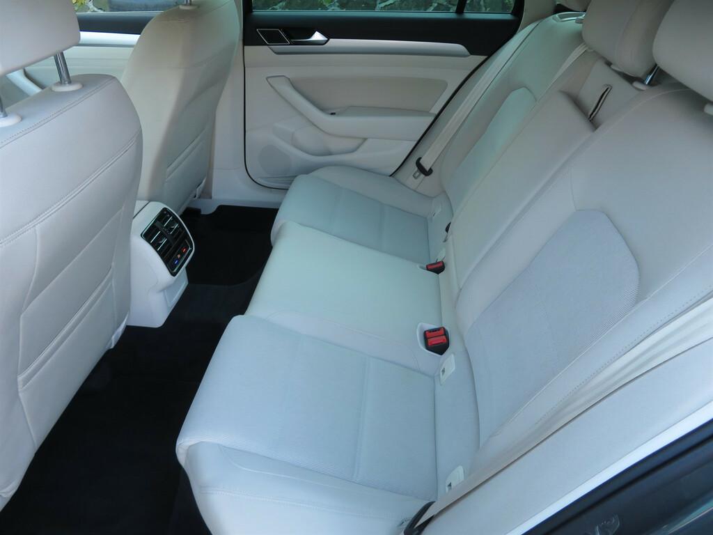 VW Passat Comfortline 2.0 TDI