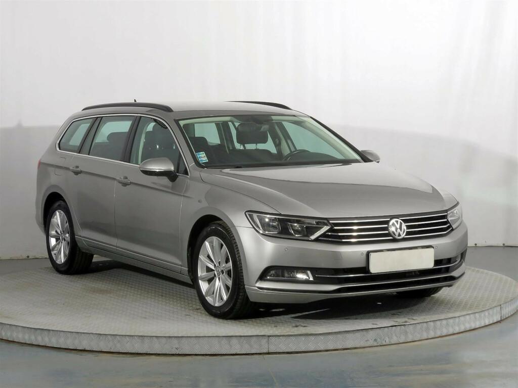 VW Passat Business 2.0 TDI