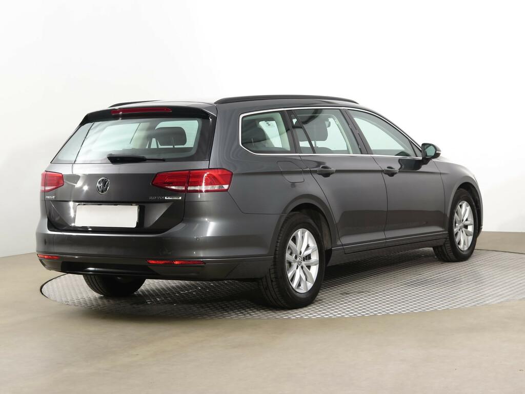 VW Passat Comfortline 2.0 TDI