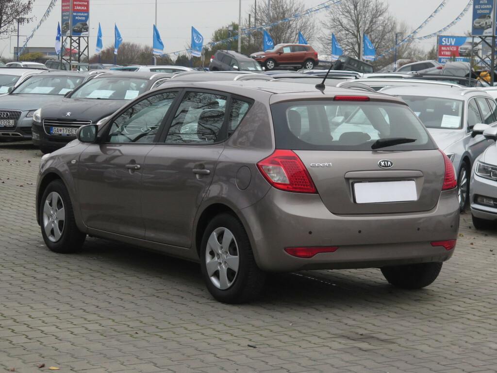 Kia Ceed  1.4 i