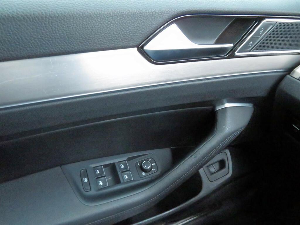 VW Passat  1.6 TDI