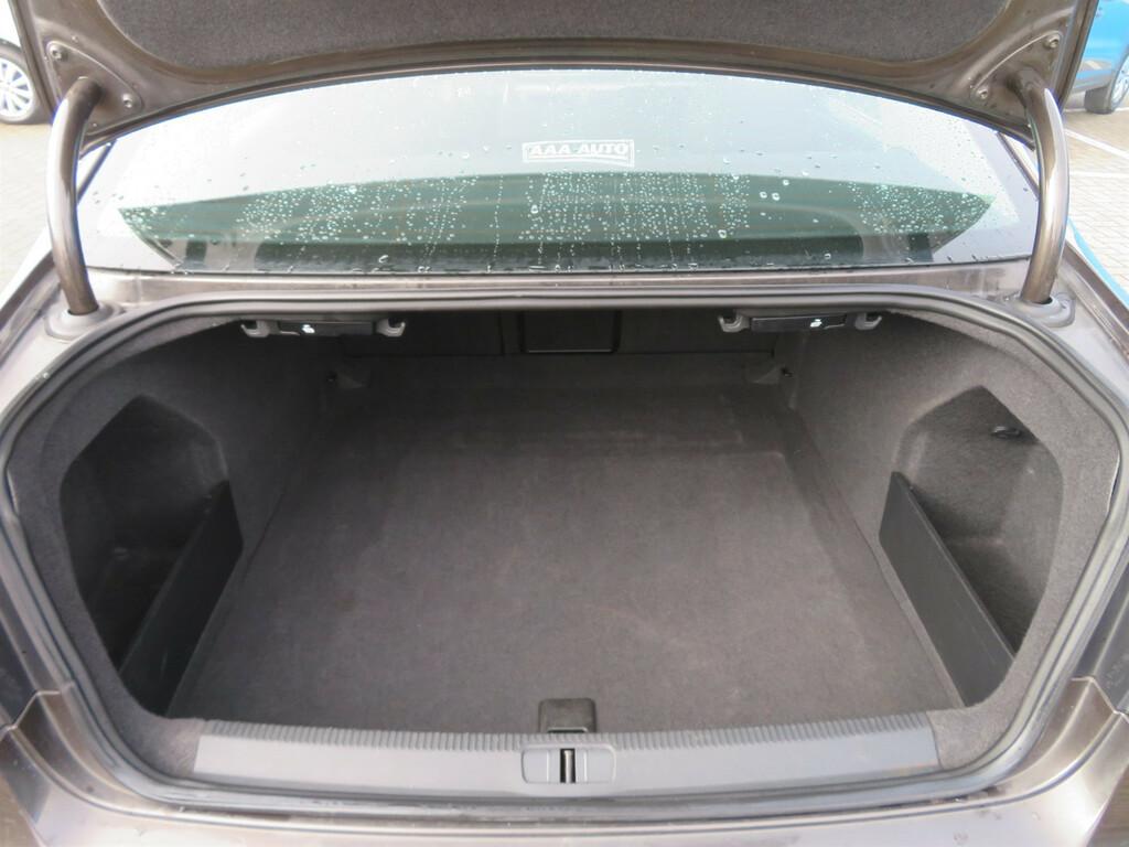 VW Passat  2.0 TDI