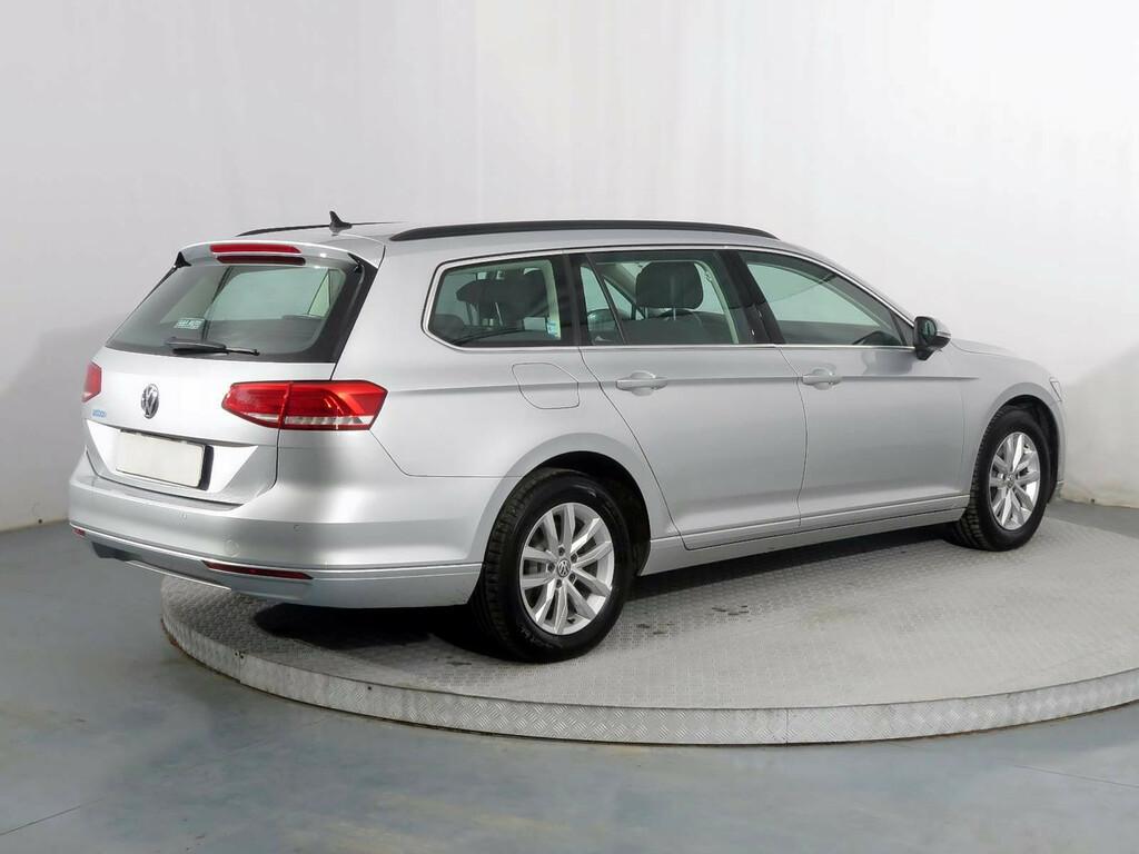VW Passat Comfortline 2.0 TDI