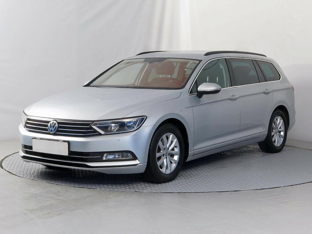 VW Passat Comfortline 2.0 TDI