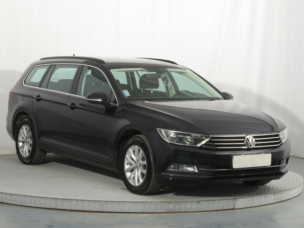 VW Passat Comfortline 2.0 TDI