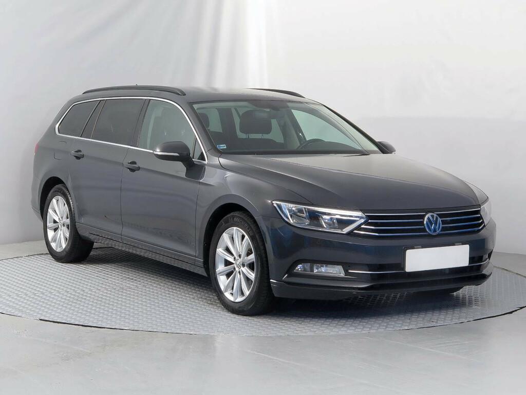 VW Passat Comfortline 2.0 TDI