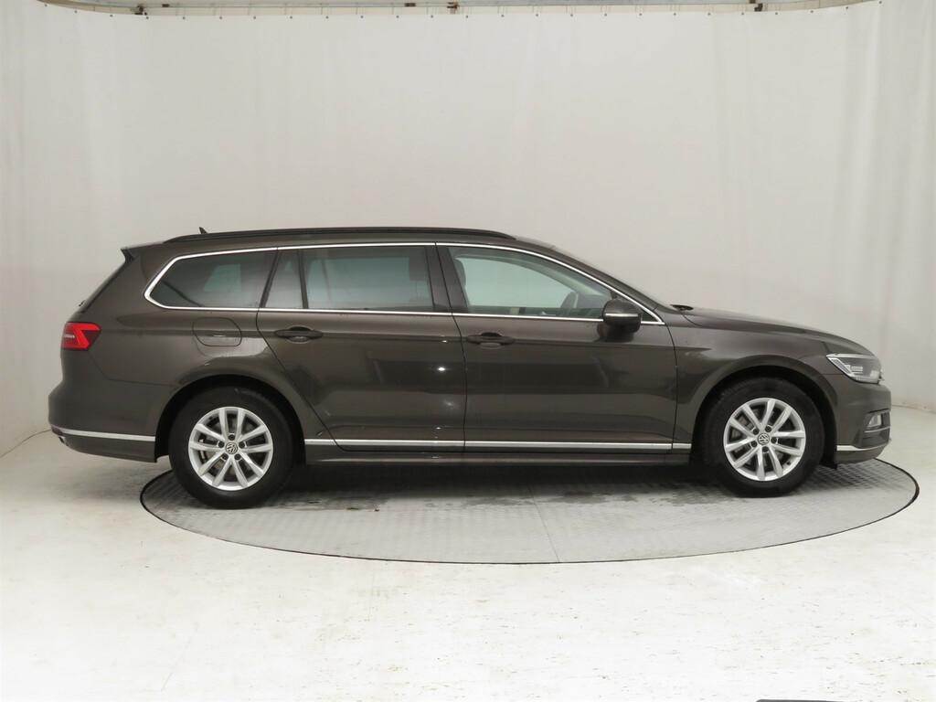 VW Passat Comfortline 2.0 TDI