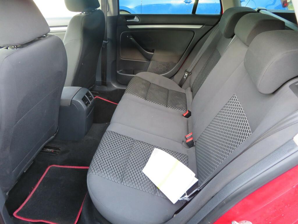 VW Golf  1.6 TDI