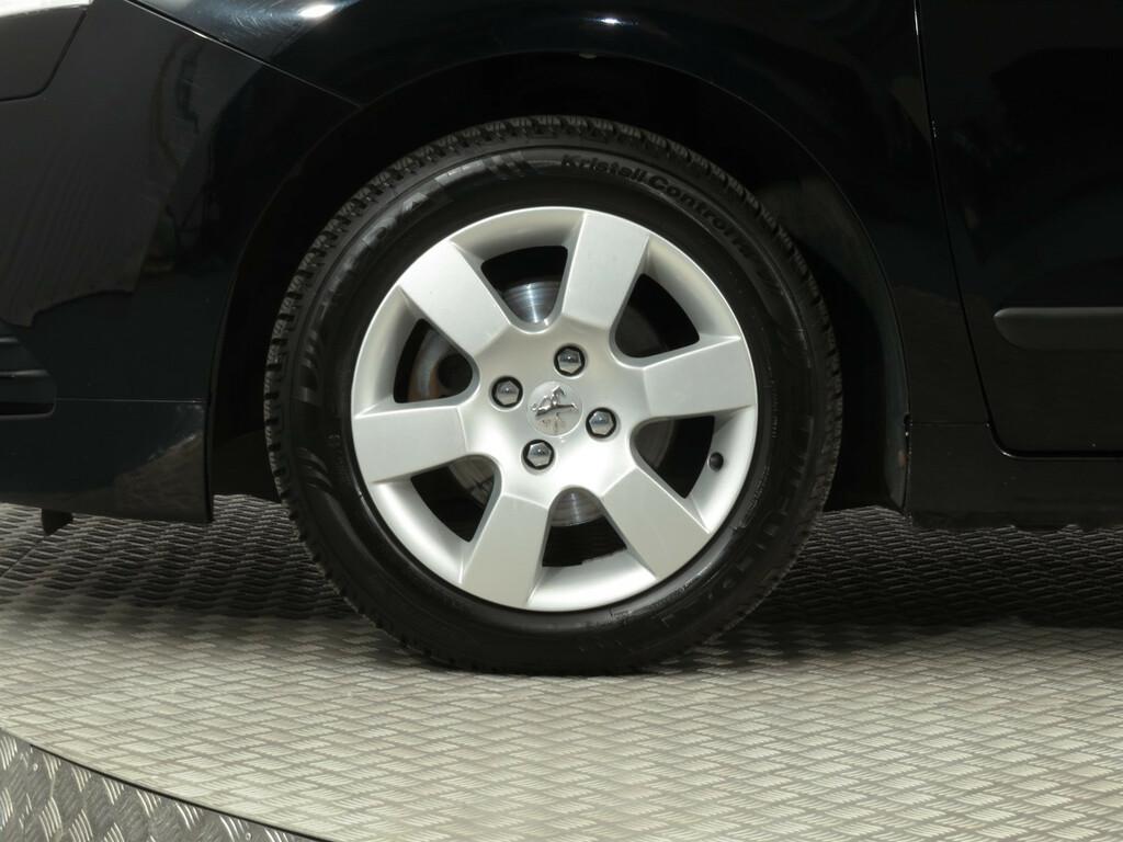 Peugeot 5008  1.6 HDi
