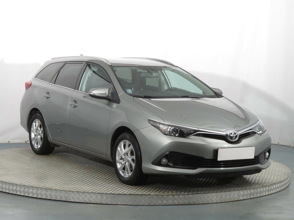 Toyota Auris  1.2 Ti