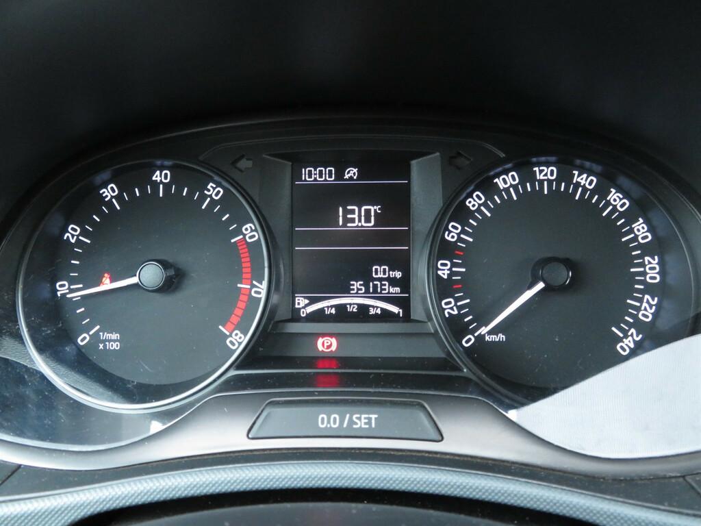 Skoda Fabia  1.0
